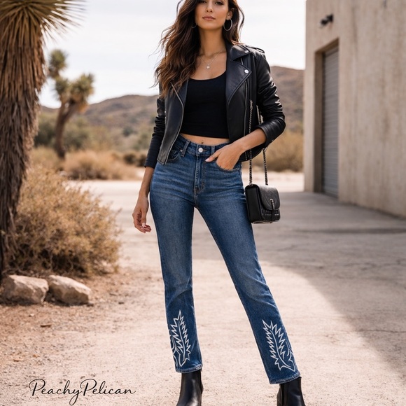 Levi’s 721 High Rise Skinny Jeans 26 Western Stitch Ankle Detail - Picture 8 of 9